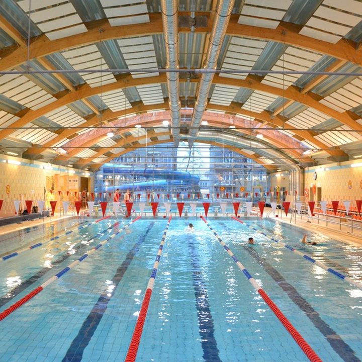 Basen sportowy z torami w OSiR Włochy przy ulicy Gładkiej